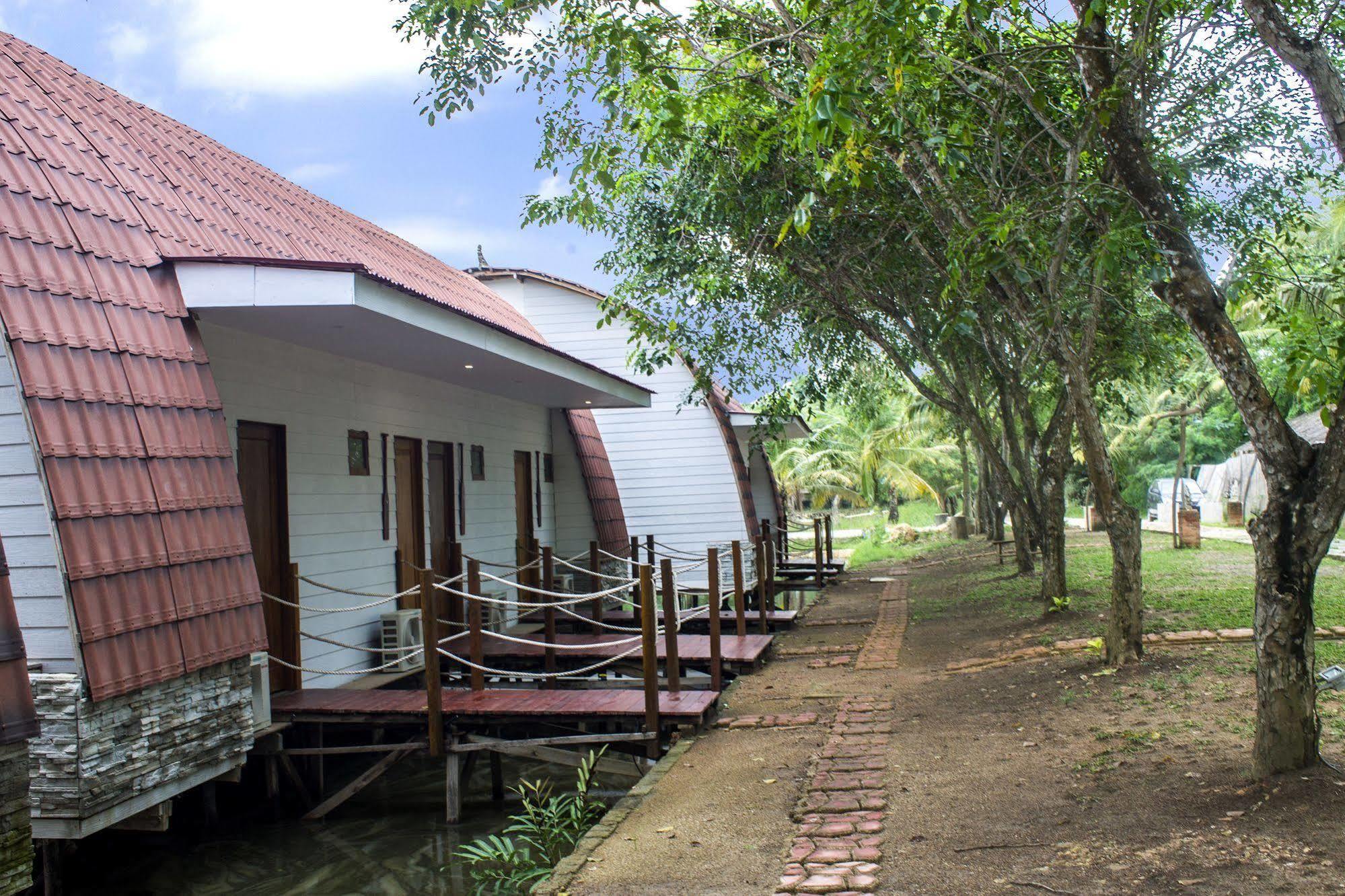 Kanaka Resort